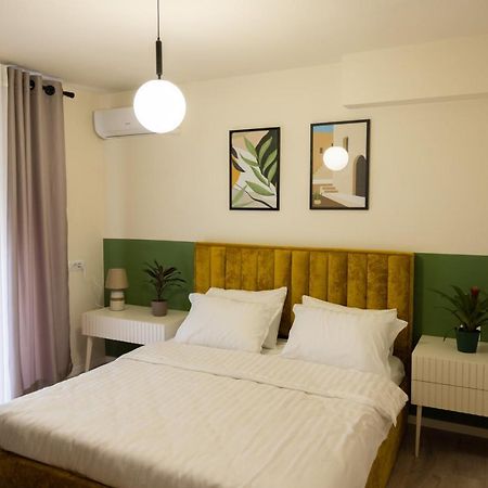 Three Doors Apartments, Kiwi 1+1 Apartment Тирана Екстериор снимка