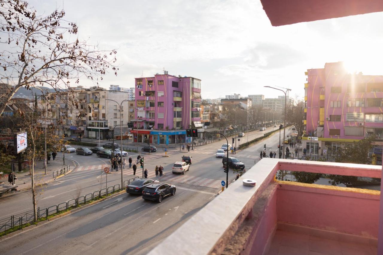 Three Doors Apartments, Kiwi 1+1 Apartment Тирана Екстериор снимка